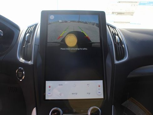 New 2024 Ford Edge SE image 13