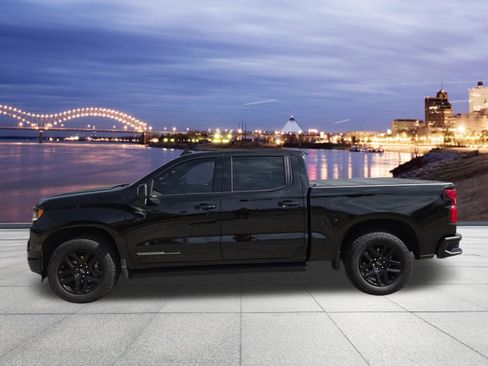 Used 2025 Chevrolet Silverado 1500 High Country w/ Midnight Edition image 2