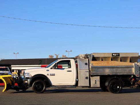 Used 2017 RAM 5500 Tradesman w/ Power & Remote Entry Group image 10