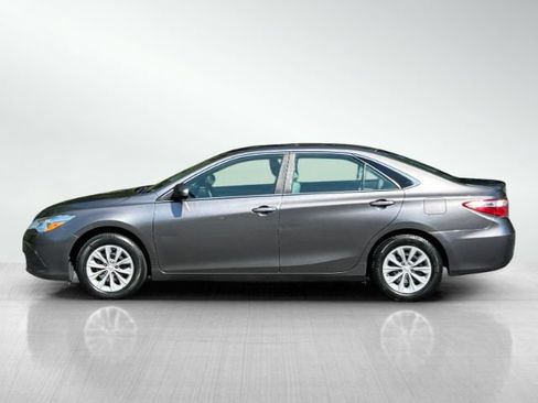 Used 2016 Toyota Camry LE FWD image 7