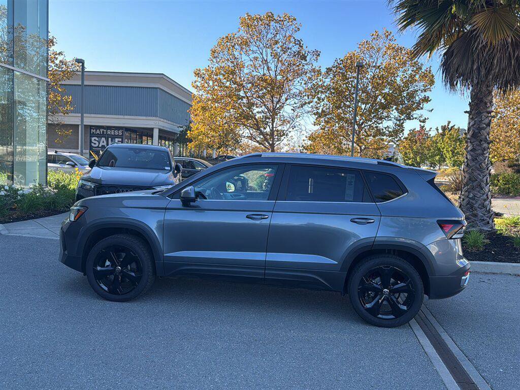 Used 2026 Volkswagen Taos SEL w/ Black Wheel Plus Package AWD/4WD image 9