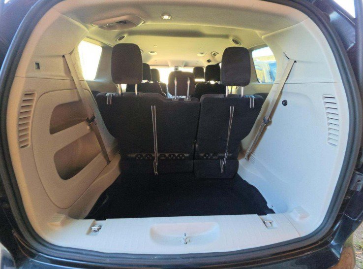 Used 2024 Chrysler Voyager LX FWD image 11