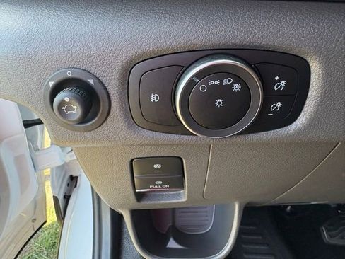 New 2025 Ford Transit 250 148 Medium Roof image 21