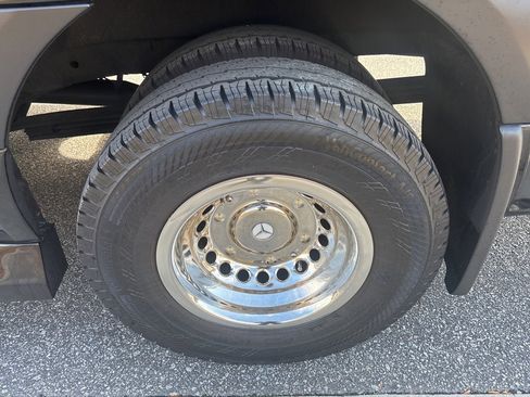 Used 2024 Mercedes-Benz Sprinter 3500 image 11