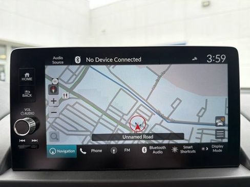 Used 2024 Honda Pilot Touring image 17