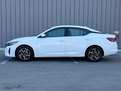 Used 2024 Nissan Sentra SV FWD image 8