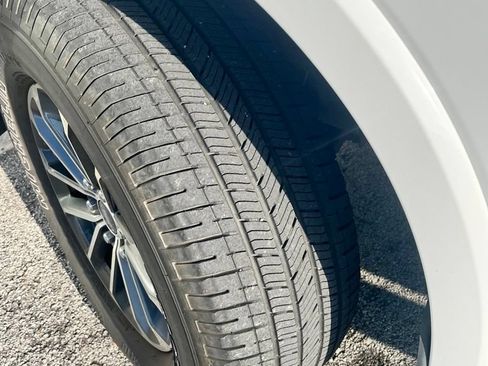 Used 2018 Ford F150 XLT w/ Equipment Group 302A Luxury AWD/4WD image 12