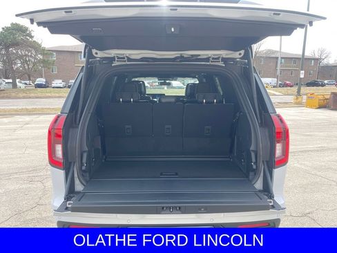 New 2026 Ford Expedition Platinum w/ Stealth Appearance Package image 25
