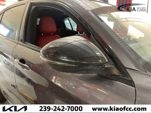 Used 2021 Alfa Romeo Stelvio Ti Sport image 9