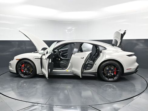 New 2026 Porsche Taycan GTS image 31
