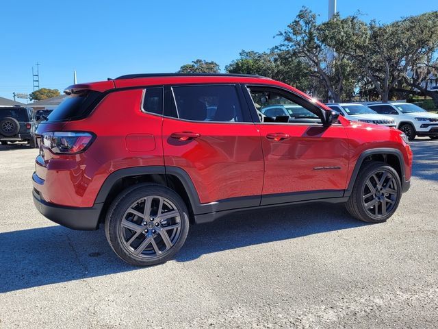 Used 2026 Jeep Compass Latitude AWD/4WD image 7