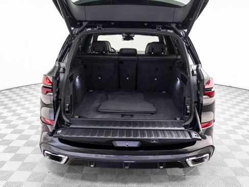 Certified 2025 BMW X5 xDrive40i w/ Executive Package image 33