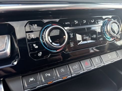 New 2026 GMC Sierra 1500 Denali Ultimate w/ LPO, Black Badging Package image 29