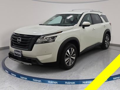 Used 2023 Nissan Pathfinder SL w/ Black Appearance Package