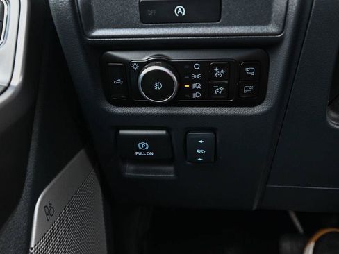Used 2025 Ford F150 Lariat AWD/4WD image 41