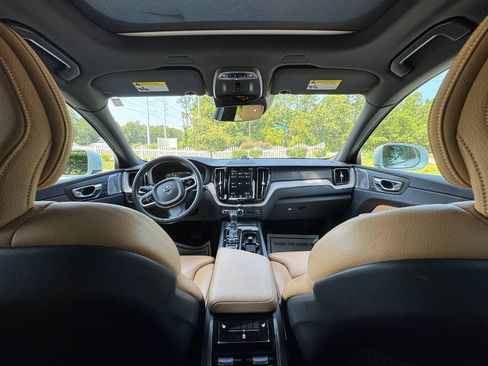 Used 2019 Volvo XC60 T6 Inscription w/ Protection Package AWD/4WD image 18