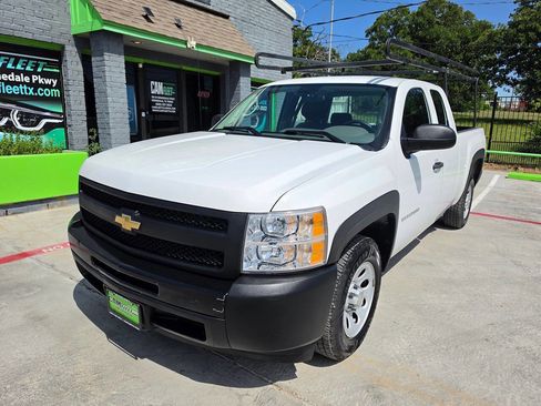 Used 2010 Chevrolet Silverado 1500 W/T RWD image 3