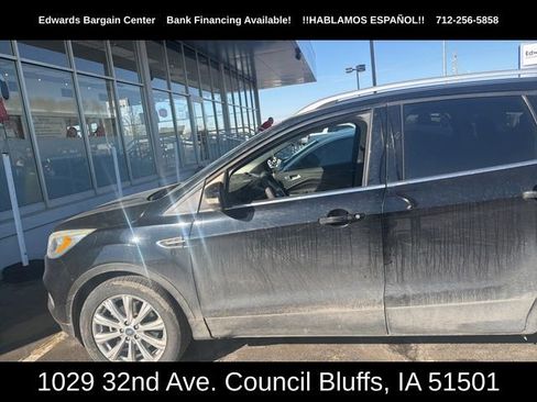 Used 2017 Ford Escape Titanium image 10