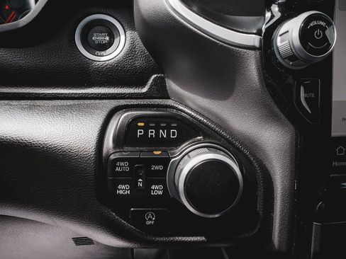 Used 2023 RAM 1500 Big Horn AWD/4WD image 23