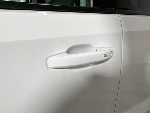 Used 2024 GMC Sierra 1500 Elevation image 15