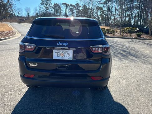 Certified 2025 Jeep Compass Sport image 9