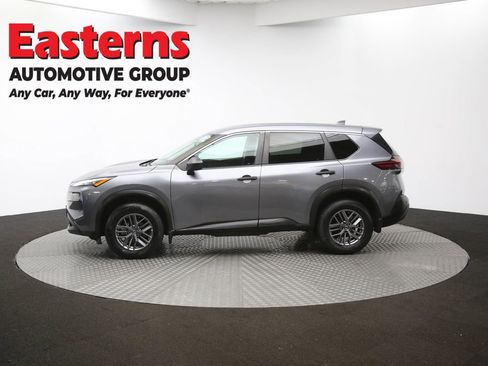 Used 2021 Nissan Rogue S image 60