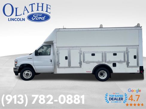 Used 2025 Ford E-450 and Econoline 450 Super Duty w/ Power Equipment Group image 2