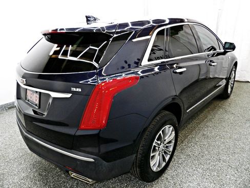 Used 2017 Cadillac XT5 Luxury w/ Driver Awareness Package image 6