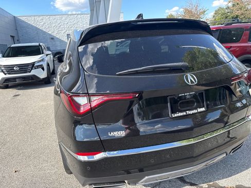 Used 2025 Acura MDX w/ Technology Package FWD image 4