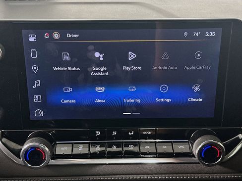 Used 2024 Chevrolet Colorado LT w/ LT Convenience Package image 19