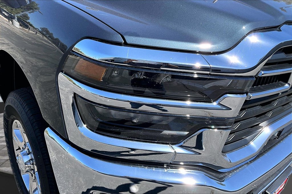 Certified 2025 RAM 2500 Big Horn AWD/4WD image 29