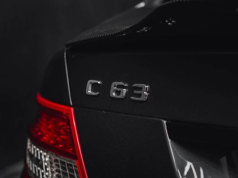 Used 2010 Mercedes-Benz C 63 AMG Sedan image 23