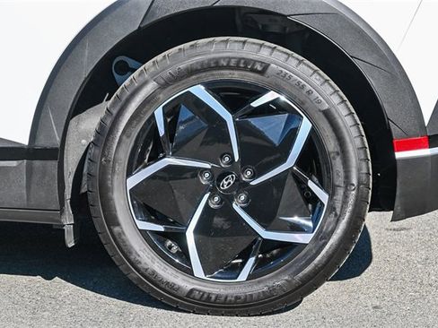 Certified 2024 Hyundai Ioniq 5 SE image 11