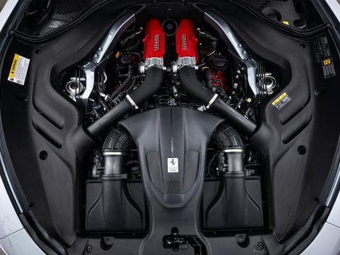 Used 2025 Ferrari Roma Spider image 27