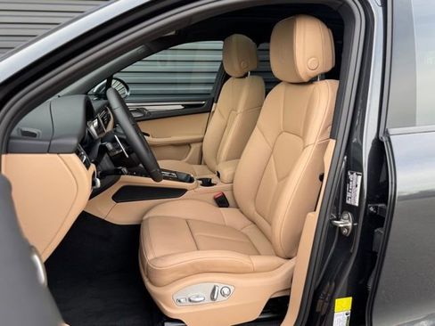 New 2026 Porsche Macan AWD/4WD image 5