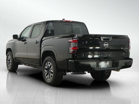 Used 2025 Nissan Frontier SL w/ Bed Access Package AWD/4WD image 3