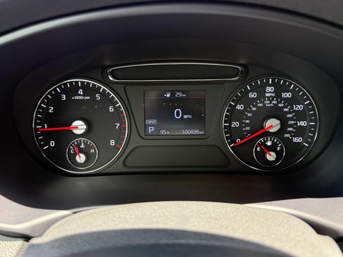 Used 2020 Kia Sorento LX AWD/4WD image 21