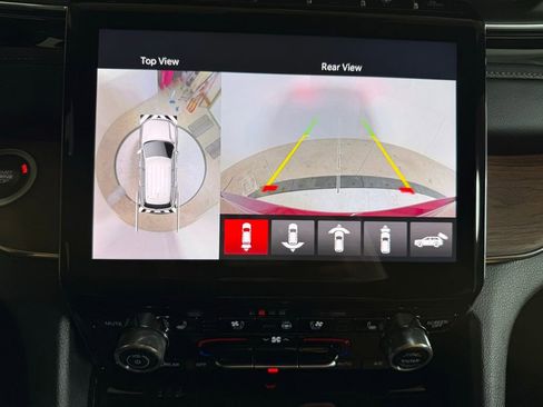 Certified 2025 Jeep Grand Cherokee Summit w/ Luxury Tech Group V image 20