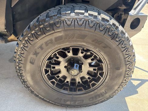 Used 2008 Jeep Wrangler Unlimited Sahara AWD/4WD image 23