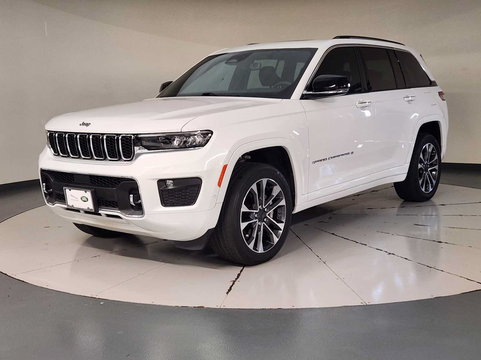 Used 2023 Jeep Grand Cherokee Overland w/ Luxury Tech Group IV AWD/4WD image 1
