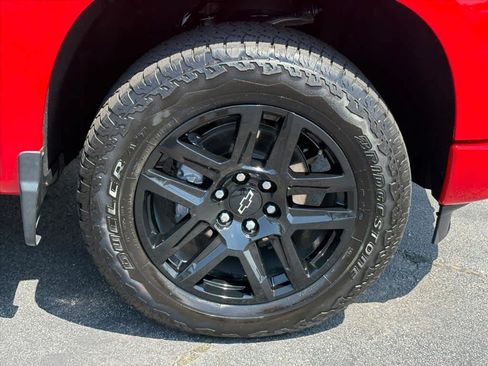 Used 2025 Chevrolet Silverado 1500 Custom w/ Turbomax Blackout Package AWD/4WD image 32