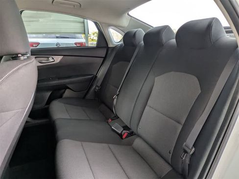Used 2022 Kia Forte LXS image 13