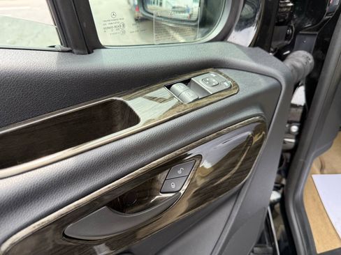 Used 2020 Mercedes-Benz Sprinter 3500 image 25