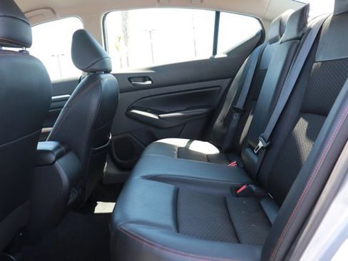 Used 2024 Nissan Altima 2.5 SR FWD image 14