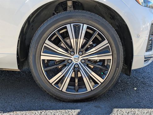 Certified 2023 Volvo XC60 B5 Ultimate image 11