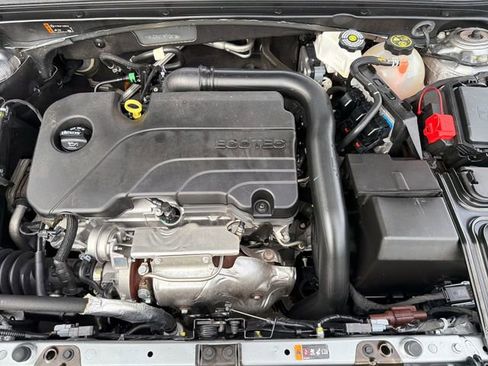 Used 2024 Chevrolet Malibu LT image 27