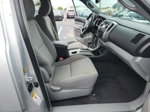 Used 2012 Toyota Tacoma 2WD Access Cab w/ SR5 Pkg image 13