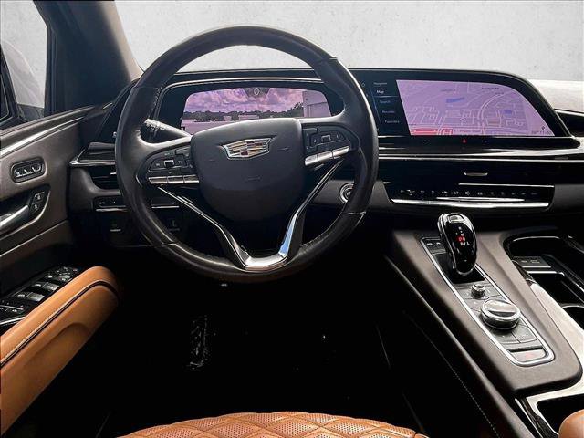 Used 2023 Cadillac Escalade Premium Luxury AWD/4WD image 7