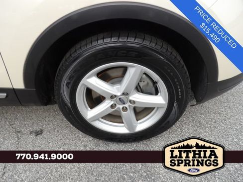 Certified 2018 Ford Explorer XLT FWD image 11