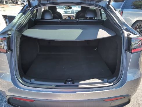 Used 2024 Tesla Model Y Long Range AWD/4WD image 24